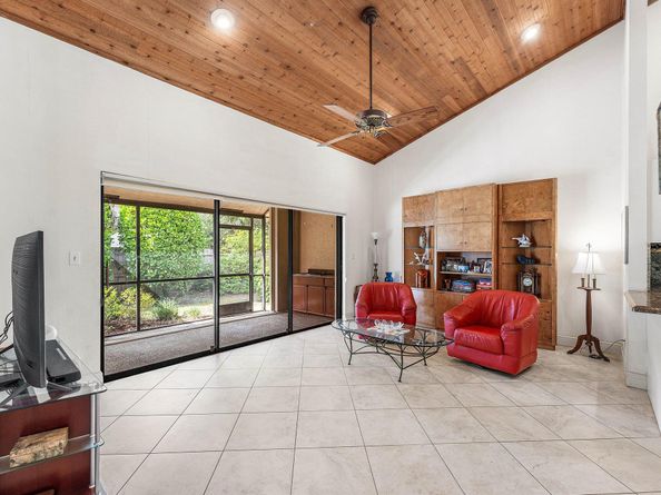 4299 NW 26th Avenue, Boca Raton FL 33434