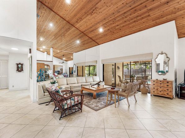 4299 NW 26th Avenue, Boca Raton FL 33434