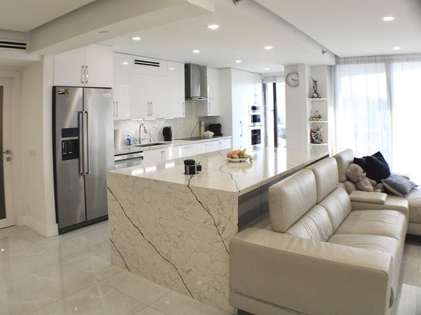 3640 Yacht Club Dr 1410, Miami FL 33180