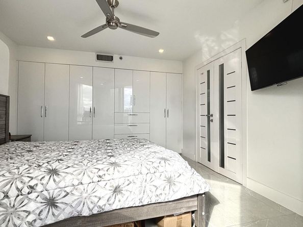 3640 Yacht Club Dr 1410, Miami FL 33180