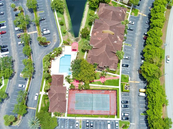 7630 Westwood Dr 316, Tamarac FL 33321