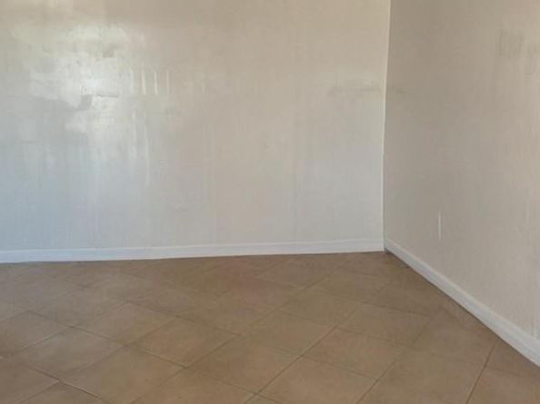 721 Atlantic Shores Blvd 204, Hallandale Beach FL 33009