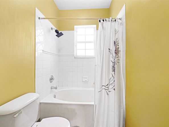 740 NW 170th Ter, Pembroke Pines FL 33028