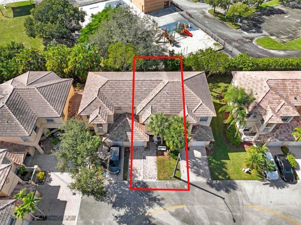 740 NW 170th Ter, Pembroke Pines FL 33028