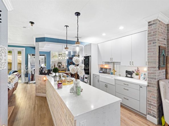 740 NW 170th Ter, Pembroke Pines FL 33028