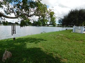 8671 NW 19th St, Pembroke Pines FL 33024