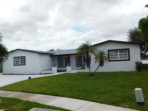 8671 NW 19th St, Pembroke Pines FL 33024