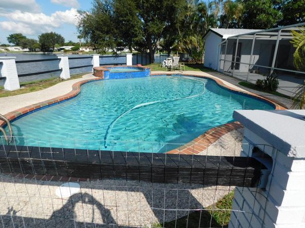 8671 NW 19th St, Pembroke Pines FL 33024