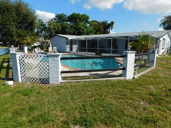 8671 NW 19th St, Pembroke Pines FL 33024