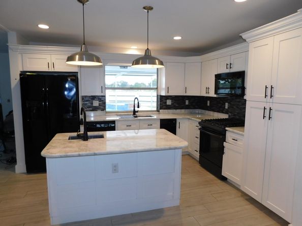 8671 NW 19th St, Pembroke Pines FL 33024