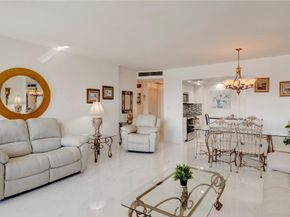 3333 NE 34th St 811, Fort Lauderdale FL 33308