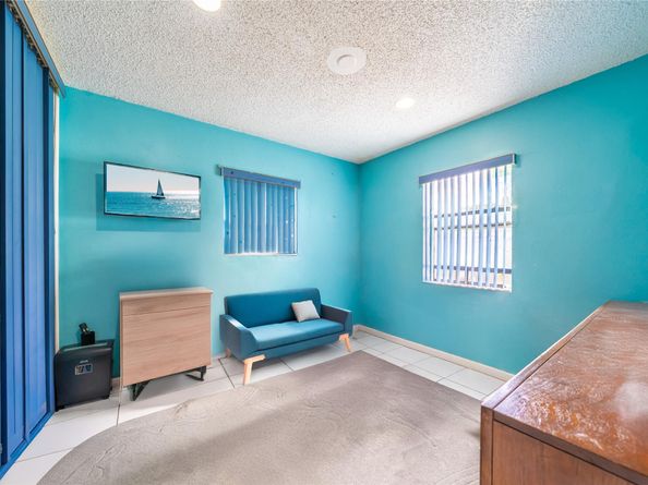 1229 NW 19th Ave, Fort Lauderdale FL 33311