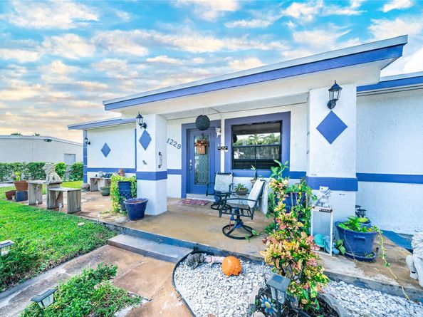 1229 NW 19th Ave, Fort Lauderdale FL 33311