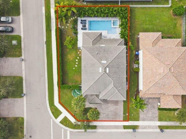 1592 Bursera Terrace, Hollywood FL 33021