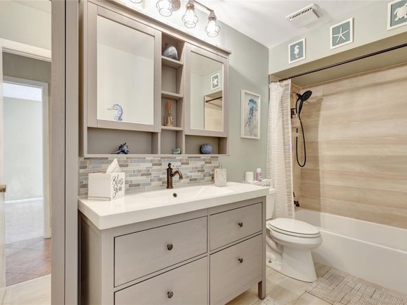 12100 Landing Way, Hollywood FL 33026