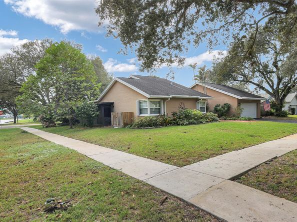 12100 Landing Way, Hollywood FL 33026