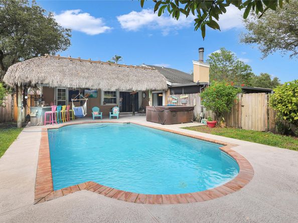 12100 Landing Way, Hollywood FL 33026