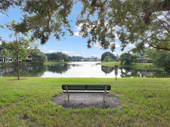 12100 Landing Way, Hollywood FL 33026