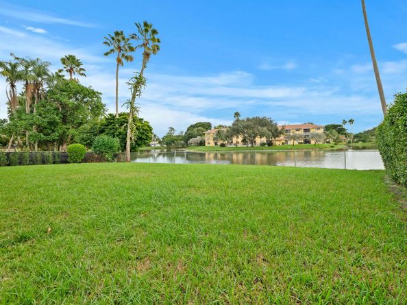 11454 NW 41st St, Coral Springs FL 33065