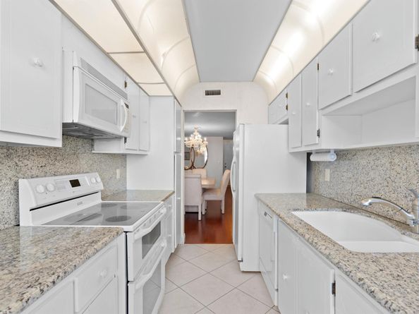 1801 S Flagler Drive 202, West Palm Beach FL 33401