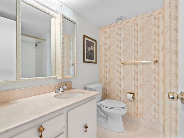 1801 S Flagler Drive 202, West Palm Beach FL 33401