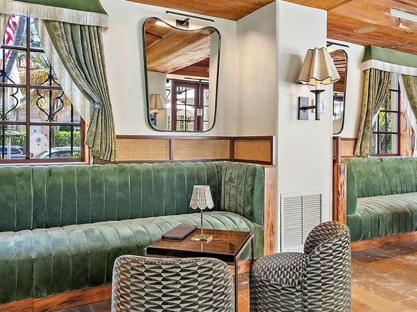 301 Australian Avenue 305, Palm Beach FL 33480