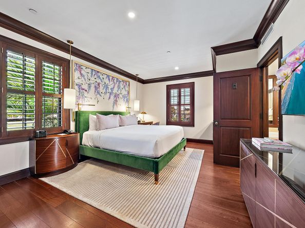 301 Australian Avenue 305, Palm Beach FL 33480