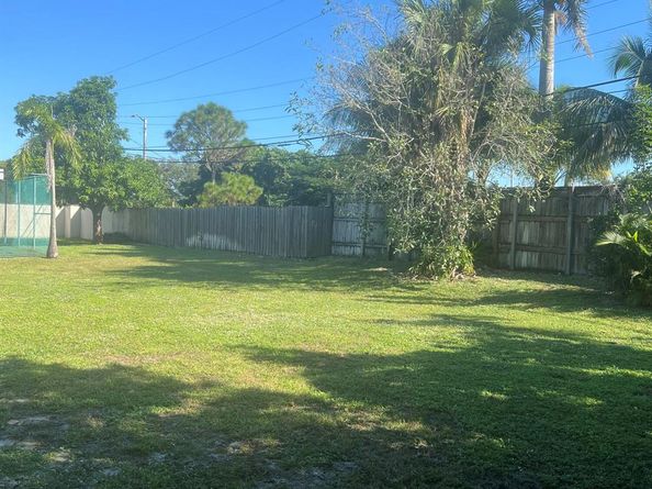 1270 NW 4th Avenue, Boca Raton FL 33432