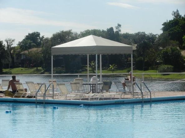 3760 Inverrary Dr 2H, Lauderhill FL 33319