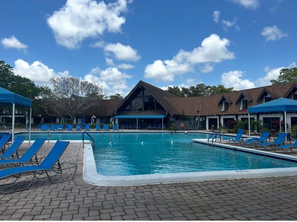 3760 Inverrary Dr 2H, Lauderhill FL 33319