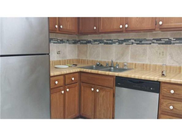 3760 Inverrary Dr 2H, Lauderhill FL 33319