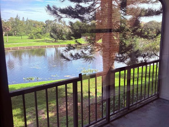 3760 Inverrary Dr 2H, Lauderhill FL 33319