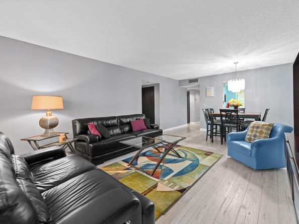 7286 Huntington Lane 402, Delray Beach FL 33446