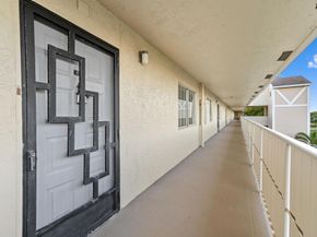 7286 Huntington Lane 402, Delray Beach FL 33446