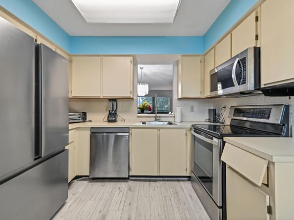 7286 Huntington Lane 402, Delray Beach FL 33446