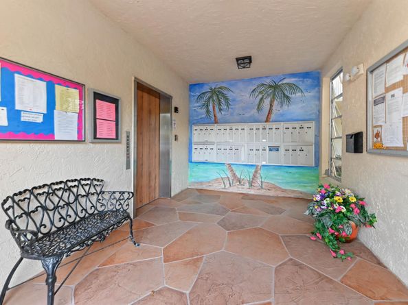 7286 Huntington Lane 402, Delray Beach FL 33446