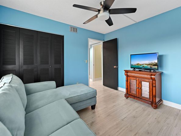 7286 Huntington Lane 402, Delray Beach FL 33446