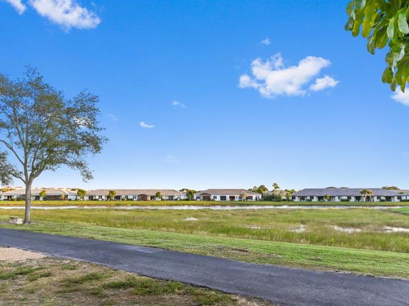 7286 Huntington Lane 402, Delray Beach FL 33446