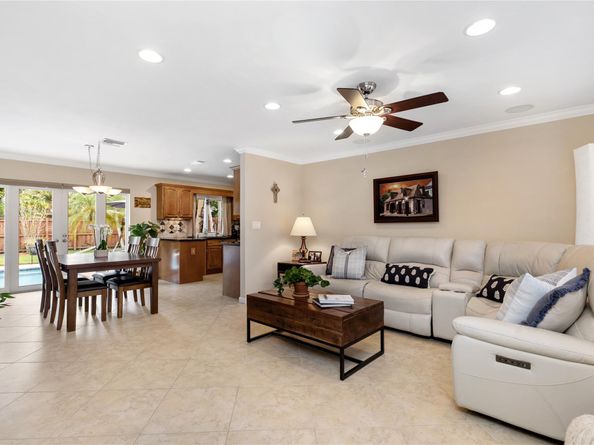 2176 NE 61st Ct, Fort Lauderdale FL 33308