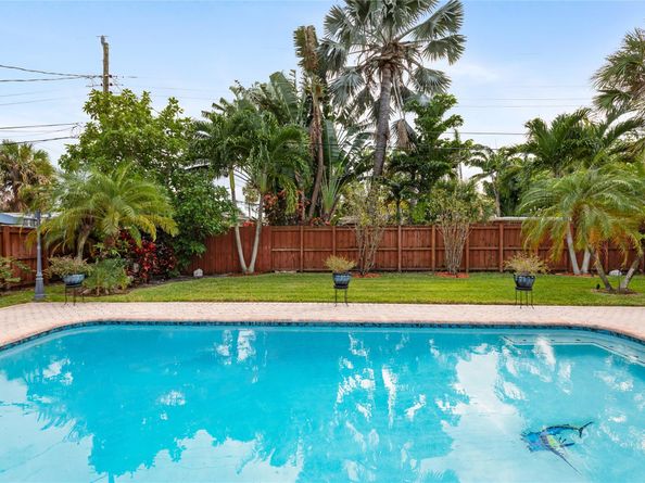 2176 NE 61st Ct, Fort Lauderdale FL 33308