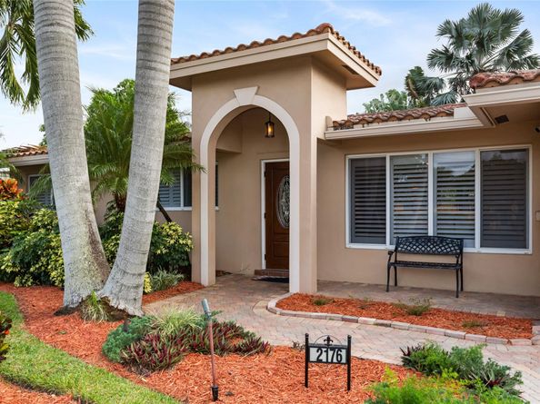 2176 NE 61st Ct, Fort Lauderdale FL 33308