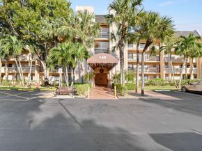 140 Lake Nancy Lane 112, West Palm Beach FL 33411