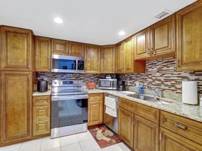 437 Golden Isles Dr 15G, Hallandale Beach FL 33009