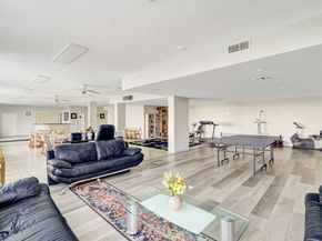 437 Golden Isles Dr 15G, Hallandale Beach FL 33009