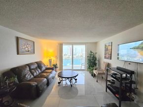 437 Golden Isles Dr 15G, Hallandale Beach FL 33009
