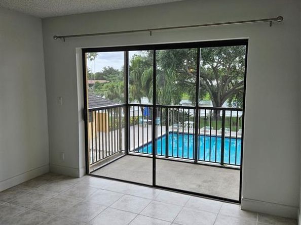 11453 NW 39th Ct 211, Coral Springs FL 33065