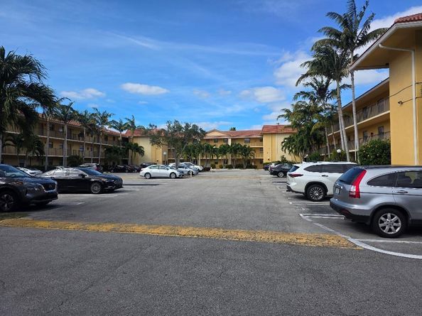 11453 NW 39th Ct 211, Coral Springs FL 33065