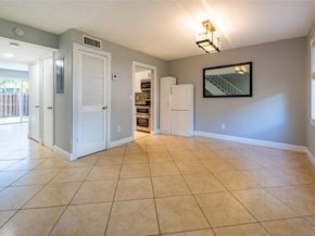 10717 La Placida Dr 13, Coral Springs FL 33065