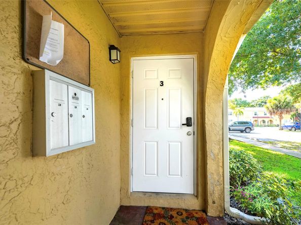 10717 La Placida Dr 13, Coral Springs FL 33065