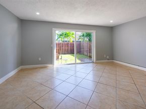 10717 La Placida Dr 13, Coral Springs FL 33065